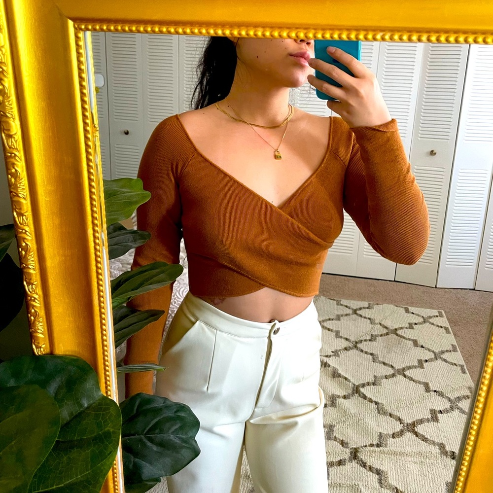 Wrapped Long sleeve crop top